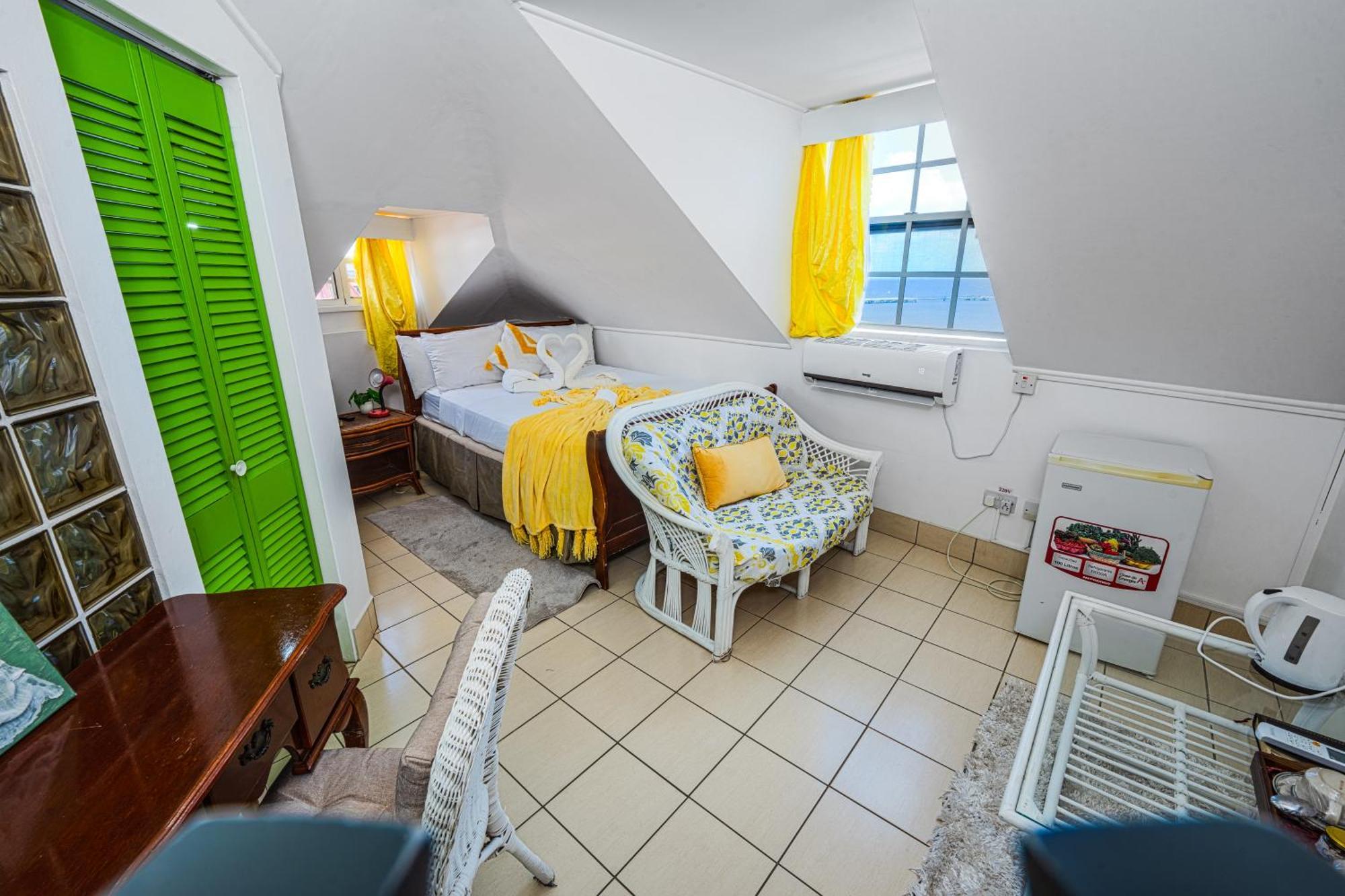 Deyna'S City Inn St. George's Cameră foto